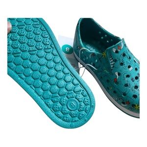 Cat & Jack Slip On Water Shoes Teal Blue Jese Dinosaurs Size 8 NWT